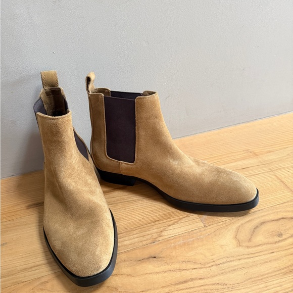 STAPLE PIECE: uTan Suede Chelsea Boots - Picture 1 of 5